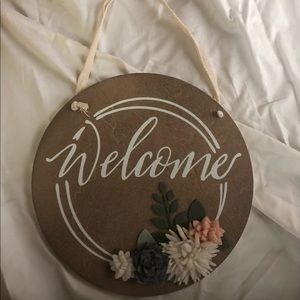 Wooden welcome sign